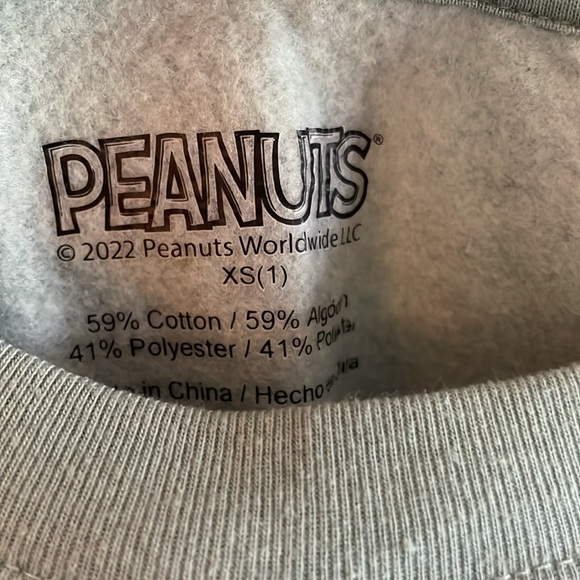 Peanuts Sweatshirt - Picture 2 of 4